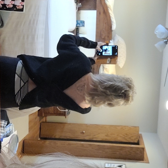 Chunky Cross Twist Knot Sweater - Picture 6 of 10